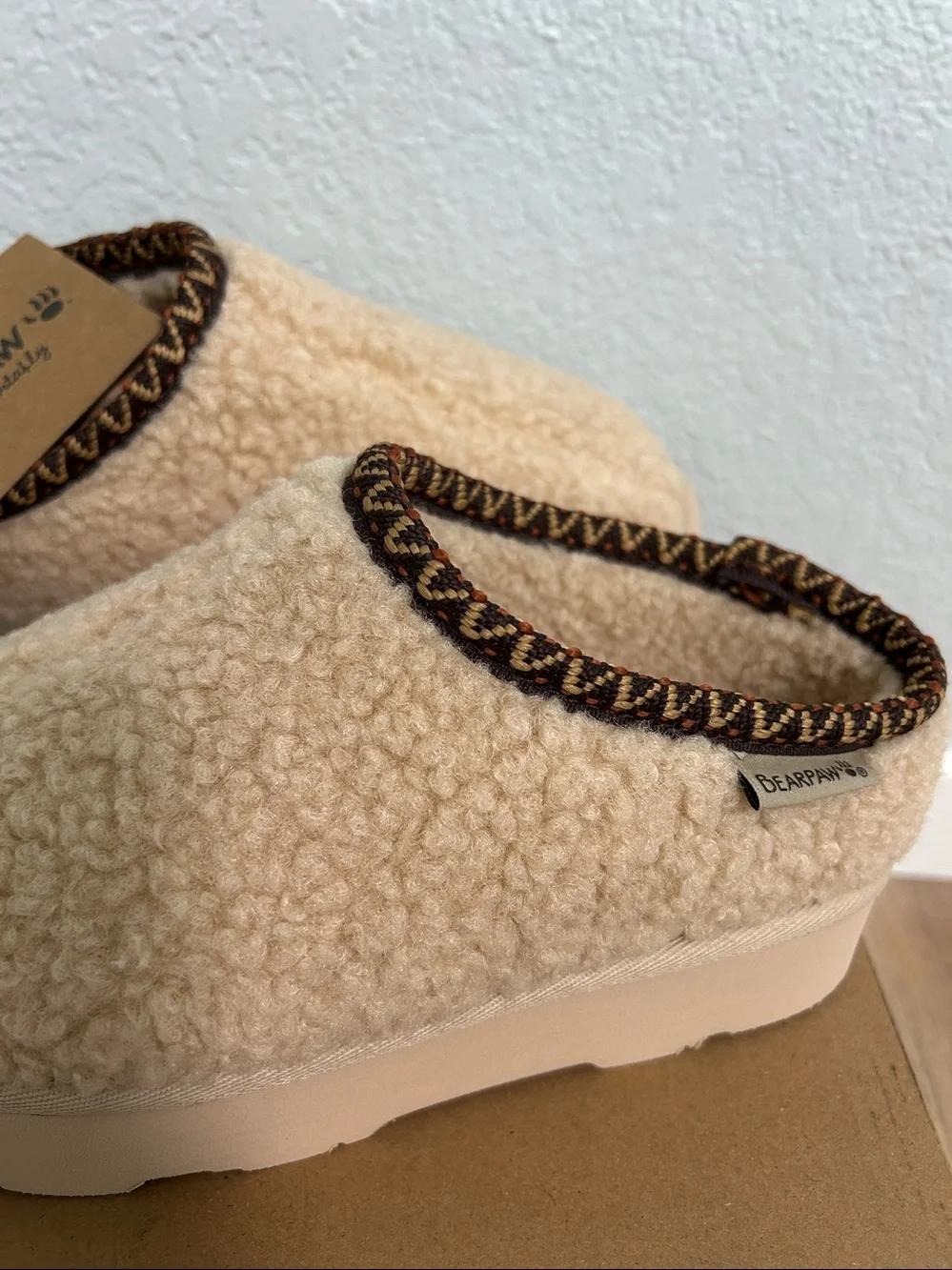 BearPaw Kids Sherpa Slip-On Clog Size 1 Bearpaw Kids Snuggle Martis Cream- New